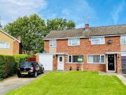 3 bedroom semidetached house for sale in Riversdene...