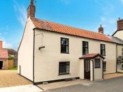 3 bedroom semidetached house for sale in Siltside...