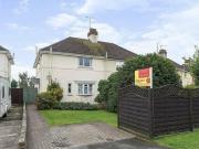 3 bedroom semidetached house for sale in Swindon...