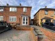 3 bedroom semidetached house for sale in The Tideway...