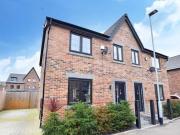 3 bedroom semidetached house for sale in Toddbrook Close...