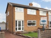 3 bedroom semidetached house for sale in Woodend Close...