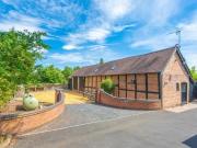 3 Bedroom Shared Living/roommate Hockley Heath West...