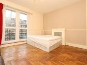 3 Bedroom Shared Living/roommate London London LS90559774