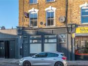 3 Bedroom Shop Commercial