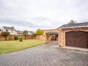 3 Bedroom Simplex in Broadwood