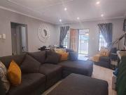 3 Bedroom Simplex in Pelham