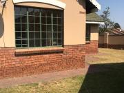 3 Bedroom Simplex in Reyno Ridge
