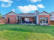 3 Bedroom Simplex in Ruimsig