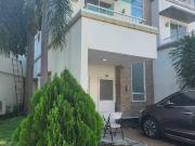 3 Bedroom Single Attached House with 2 Balconies and 2...