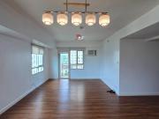 3 Bedroom Spacious Unit with Parking The Grove BY...