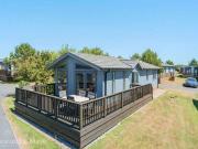 3 Bedroom Studio Flat