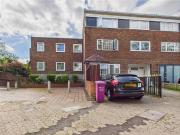 4 Bedroom End Of Terrace House