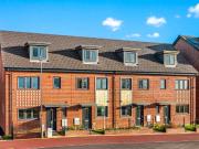 3 bedroom terraced house for rent in Barrosa Way,...