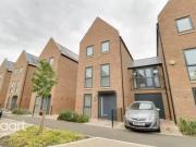 3 bedroom terraced house for rent in Beagle Road,...