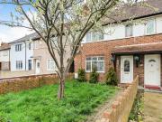 3 bedroom terraced house for rent in Bellhouse Road...