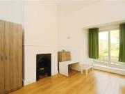 3 bedroom terraced house for rent in Bensham Grove,...