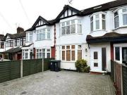 3 bedroom terraced house for rent in Buckhurst Way...