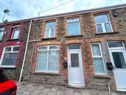 3 bedroom terraced house for rent in Caerau Road,...