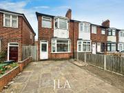 3 bedroom terraced house for rent in Checketts Close,...
