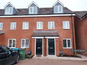 3 bedroom terraced house for rent in Chelmsford Drive,...
