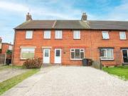 3 bedroom terraced house for rent in Fullers Road,...