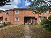 3 bedroom terraced house for rent in Glazier Drive,...
