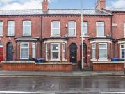 3 bedroom terraced house for rent in Gorton Road...