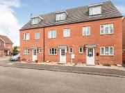 3 bedroom terraced house for rent in Greenwich Avenue...
