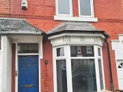3 bedroom terraced house for rent in Grove Road,...