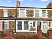 3 bedroom terraced house for rent in Hawthorn Road East,...