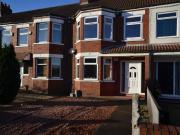 3 bedroom terraced house for rent in Hayburn Avenue,...