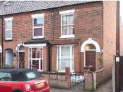 3 bedroom terraced house for rent in Henley Road,...