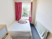 3 Bedroom Terraced House For Rent In Hyde Park