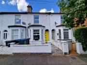 3 bedroom terraced house for rent in Jarvis Road, South...