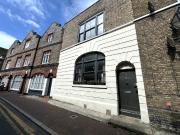 3 bedroom terraced house for rent in King Street,...