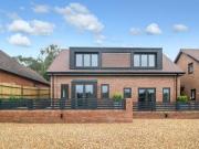 3 Bedroom Terraced House For Rent In Kings Worthy, Hampshire