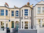 3 bedroom terraced house for rent in Kingsley Road...