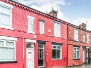 3 bedroom terraced house for rent in Littlewood Street...