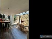 3 Bedroom Terraced House For Rent In London
