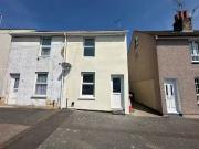 3 bedroom terraced house for rent in Lower Range Road,...