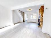 3 bedroom terraced house for rent in Mill Street,...