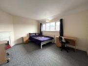 3 bedroom terraced house for rent in Milner Road,...