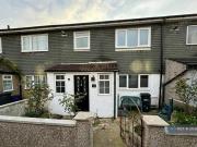 3 Bedroom Terraced House For Rent In New Addington, Croydon