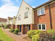 3 bedroom terraced house for rent in Old Rectory Drive,...