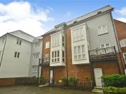 3 bedroom terraced house for rent in Old Watling Street,...