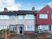 3 bedroom terraced house for rent in Oldstead Road,...
