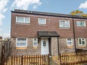 3 bedroom terraced house for rent in Pilgrims Way...
