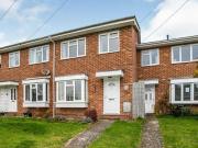 3 Bedroom Terraced House For Rent In Reigate