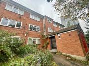 3 bedroom terraced house for rent in Rockdove Avenue,...
